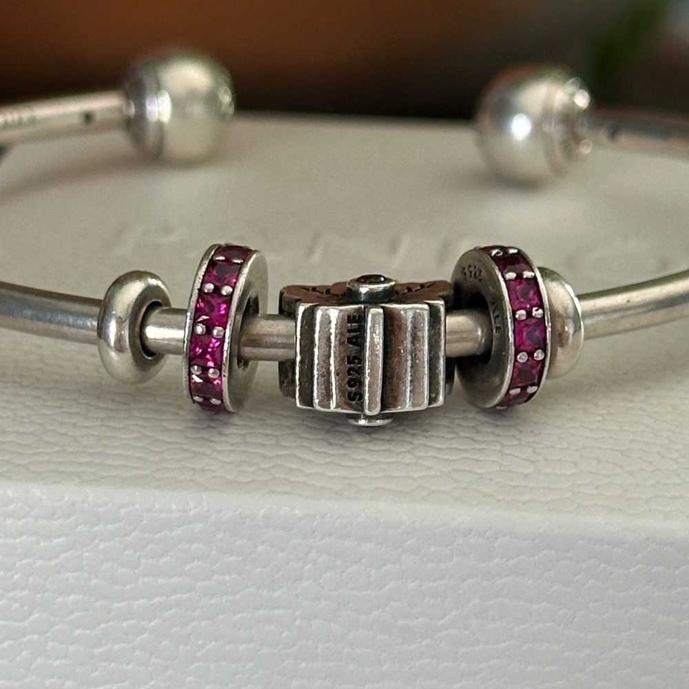 Pandora Maple Leaf - Picture 2 of 3